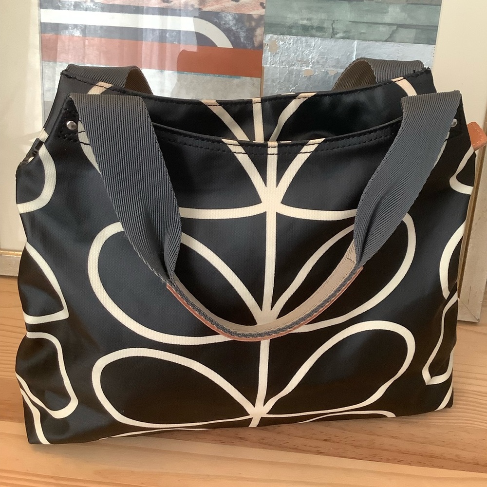 Orla Kiely Liquorice Giant Linear Stem Classic Zip Shoulder Bag